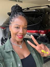 Ramona Turner's Instagram, Twitter & Facebook