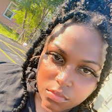 Monique is tied chilleeeee what y'all think Monique