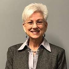 Amanda Dineley's Instagram, Twitter & Facebook