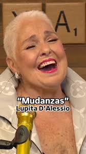 🎶Hoy voy a cambiar…🎶 Lupita D’Alessio nos canta “Mudanzas” en vivo 🙌🎤  #JessieEnExa