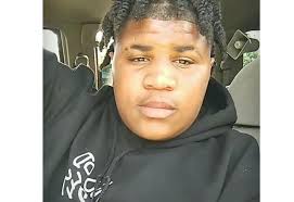 Twins, 17-year-old boy charged with murder of John Ehret High School  student killed at bus stop