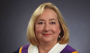 RECOGNIZING SIGNS OF HUMAN TRAFFICKING ???