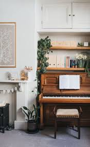 15 Conseils Pour Amenager Un Coin Musique En 2020 Salle De Piano Salle De Musique Decoration Musique