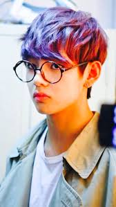 Bts V There S Always That One Member Who Always Changes Their Hair Style Or Color Like Every Other Day Bts Taehyung Taehyung Kim Taehyung