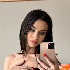 caroline_hilton OnlyFans - Caroline - Creator Profile - Fleshbot