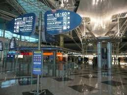 The ana app provides information about lisbon, porto, faro, madeira, ponta delgada, porto santo, horta, santa maria and flores airports. Greve Ana Recomenda Chegada Ao Aeroporto Com Quatro Horas De Antecedencia Publituris Publituris