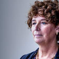 Avant de devenir… sénatrice cooptée. Video Petra De Sutter Une Femme Transgenre Nommee Ministre
