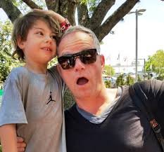 Fundraising Page for Chris Hutt for 2018 Eagles Autism Challenge