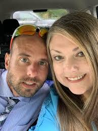 Kim Belcher's Instagram, Twitter & Facebook