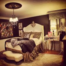 Animal print bedroom animal print decor animal prints cheetah bedroom leopard room dream bedroom girls bedroom bedroom decor bedroom ideas. Cheetah Print Bedroom Decor Https Bedroom Design 2017 Info Style Cheetah Print Animal Print Bedroom Decor Cheetah Print Bedroom Leopard Print Bedroom Decor