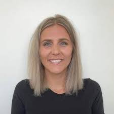 Nicole Demarais's Instagram, Twitter & Facebook