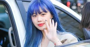 (g)idle, soojin are the most prominent tags for this work posted on february 8th, 2021. G I Dle S Soojin Had The Entire Fandom Going Wild With Her New Blue Hair Koreaboo