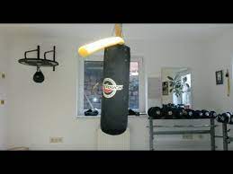 Selbstverständlich profitiert auch das der versuchung, einen boxsack als ultimatives fitnessgerät und sparring ersatz für ein zeitsparendes und jederzeit zu absolvierendes training zu hause aufzuhängen, sollten. Diy Sparring Simulator Boxtrainig Fur Zuhause Boxsack Training Selber Realistischer Machen Youtube