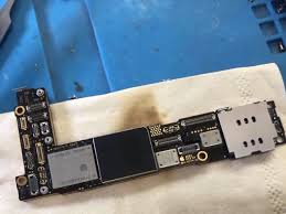 Another rumor which surfaced a while back related to the iphone 8 is a special 'l' shaped motherboard. Leaked Iphone 12 Motherboard Reveals Internal Design Changes