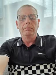 Thanks to all for responses to my previous query. Now, can anybody help my  failing memory by reminding me of details of a near-contemporary of mine  (1967-68 VI form)? Garth ???🧐