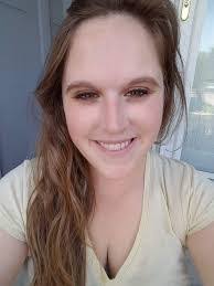 Amanda Cossette's Instagram, Twitter & Facebook