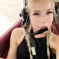 Kristin Napier's Instagram, Twitter & Facebook