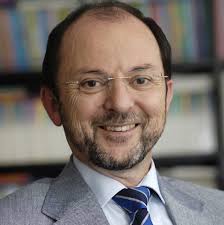 Book speaker Paul Schnabel via Speakersbureau Assemblee Speakers