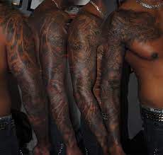 Black people tattoos need special mention in this context because most of them go for tattoos that are carved with black ink. Pin On Guy Candy As In Eye Candy