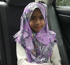 Siapa jer tak kenal dengan pelakon cilik yang pernah popular suatu ketika dulu, mia sara nasuha ni kan? Mia Sara Jual Tudung Harap Jenamanya Tidak Diciplak Mynewshub