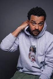Jesse williams is best known for playing dr jackson avery in grey's anatomy and also because he has the most piercing eyes ever (ok, maybe not ever!). Grey S Anatomy Star Jesse Williams Opens Up About Ellen Pompeo Friendship