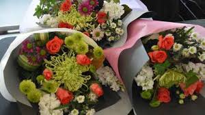 A graduation party is a happy moment for all, and must be celebrated using lots of table decorations and centerpieces with style and elegance. Graduation Florist The University Of Auckland