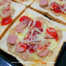 Dengan banyak pizza dough yang segar karena baru dibuat, topping saus, daging, dan mozarella, pizza dua. Resepi Pizza Mini Mudah Dunia Belajar Resipi