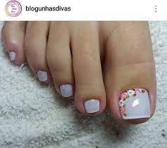 Las uñas de los pies al igual que las de las manos deben verse prolijas y bellas todo el tiempo, pero mas aun en primavera y verano que es donde las uñas de los pies están mas visibles debido al calzado que usamos en esta época. 37 Ideas De Pedicura En 2021 Disenos De Unas Pies Arte De Unas De Pies Unas Manos Y Pies
