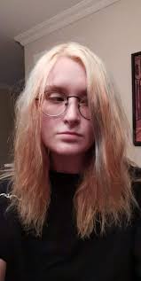 Bleaching Gone Wrong Pleasehow Can I Fix This Without Going Darker Hair Beauty Skin Deals Me Fashion Cool Hairstyles Bleached Hair Celebrity Hair Colors