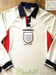 Welcome to classic football shirts home of classic rare retro vintage football shirts from your soccer teams history. Official Umbro England Home Long Sleeve Football Shirt From The 1997 98 International Season Classic Football Shirts Football Shirts England Football Shirt