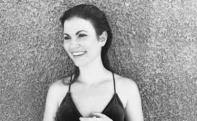 Hakeboom is currently undergoing chemotherapy again for breast cancer and de wild was treated for colon cancer earlier this year. Linda Hakeboom Trots Op Groeiende Haar