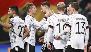 Gruppe a gruppe b gruppe c gruppe d gruppe e gruppe f achtelfinale viertelfinale halbfinale finale. Em 2020 Auslosung Die Moglichen Gruppen Gegner Der Deutschen Nationalmannschaft Dfb Team