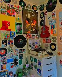 Image about cute in thats so 90s by immy on we heart it. R O O M Room Inspiration Bedroom Room Design Bedroom Retro Room