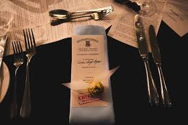 Idees Deco Table Pour Votre Mariage Sur Le Theme Harry Potter Harry Potter Mariage Harry Potter Theme Harry Potter