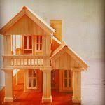Dalam dunia arsitektur maket digunakan untuk melihat bentuk tiga dimensi dari desain yang telah digambar sebelumnya dalam bentuk dua dimensi namun dengan ukuran yang diperkecil sesuai skala. Miniatur Rumah Dari Stik Es Krim Kreasi Dari Stik Es Cream Miniatur Rumah Rumah Ide Kerajinan