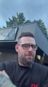 Et la la …., La P’Tite Côte BBQ C’est …., On ce retrouve Mercredi des 11h  ✌🏻, #laptitecôtebbq #smokehouse #cestbondansyeule #smashburger #terrasse  #latuque #walkingtaco #poutinesaveures #poutine ...