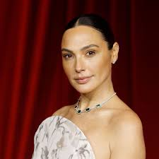 Goldie Hawn's daughter-in-law Meredith Hagner opens up about her  miscarriage before welcoming second son with Wyatt Russell