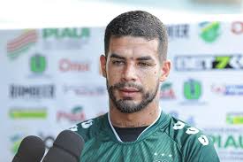 Cláudio Júnior destaca briga por titularidade e busca pelo acesso do Altos 