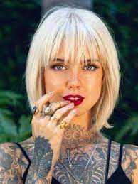 10 Aristocratic Medium Hairstyles With Bangs For You Take A Look Fringe Bob Haircut Bangs With Medium Hair Bobbed Hairstyles With Fringe