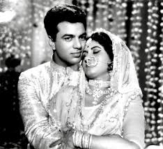 Dharmendra said that he was so upset after losing anand that he called up director hrishikesh. Dharmendra Deol On Twitter Gumnaami Ki Kokh Se Paida Hoti Hai Shoharat Ye Gumnaami Ki God Mein So Jaati Hai I Am Extremely Sad To Know That Our Shashikala Is No More