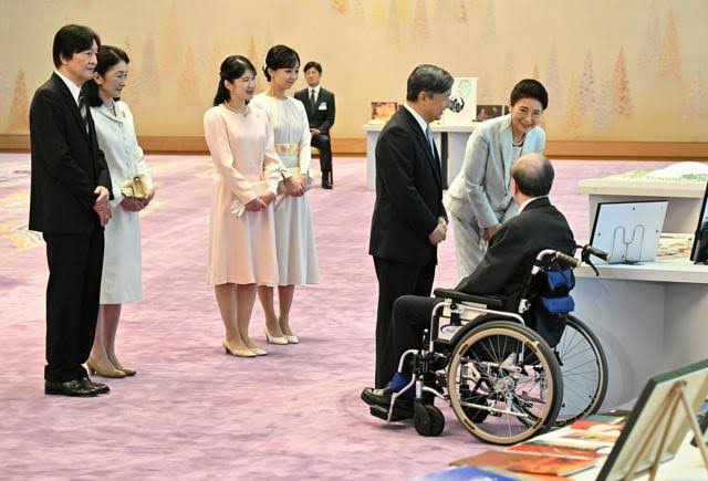 天皇陛下、映画「国宝」の監督ら招き茶会 日本芸術院授賞式に出席（朝日新聞） - Yahoo!ニュース