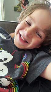 Everybody trying this with their doggies, had to try with mine.❤️💋