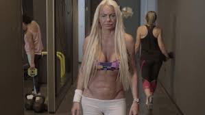 El desastre estético de Leticia Sabater: así ha quedado su six pack un  año después