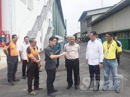 Teluk intan malaysia terletak di 6867.81 km barat laut dari mekah. Tiada Pencemaran Air Dari Kilang Sarung Tangan Getah