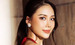 Hoa hậu Bùi Quỳnh Hoa xin lỗi khán giả