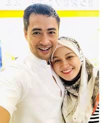 Sheikh muszaphar shukor sheikh mustapha al masrie am ( born july 26, 1972 in kuala lumpur, malaysia) is a malaysian doctor and the first, and so far only, spaceman his country. Throwback Perkenalan Dengan Isteri Sempena Ulang Tahun Perkahwinan Ke 8 Dr Sheikh Muszaphar Mahu Timang Anak Kembar Lagi Keluarga