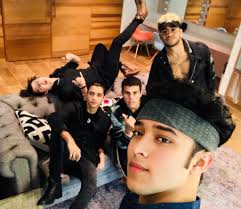 Iris Urbina💜 (@IrisUrbina15)