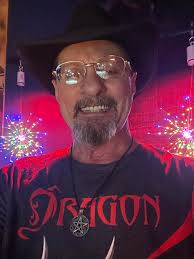 🎉 This Week's Buzz @ The Beehive 🎉 The weekend's heating up — and so are  we! 🔥🍻 🎤 Friday Night Karaoke w/ the legendary Lisa