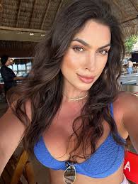 Caroline Isabela Costa (@carolineicosta) • Instagram photos and videos