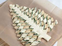 Every christmas buffet table should include at least a few of these classic recipes. 3 Rezepte Fr Weihnachtliches Fingerfood Fingerfood Ideen Fr Weihnachten Fingerfood Xmas Recipe Pizzabaum K Christmas Finger Foods Christmas Food Xmas Food